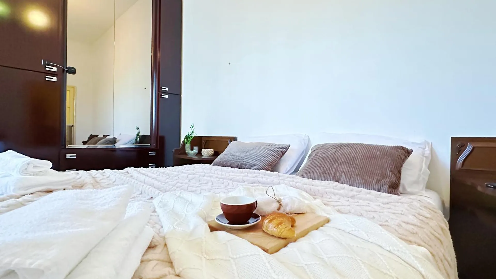I-Host Apartment - Valsolda 3 Милан Италия