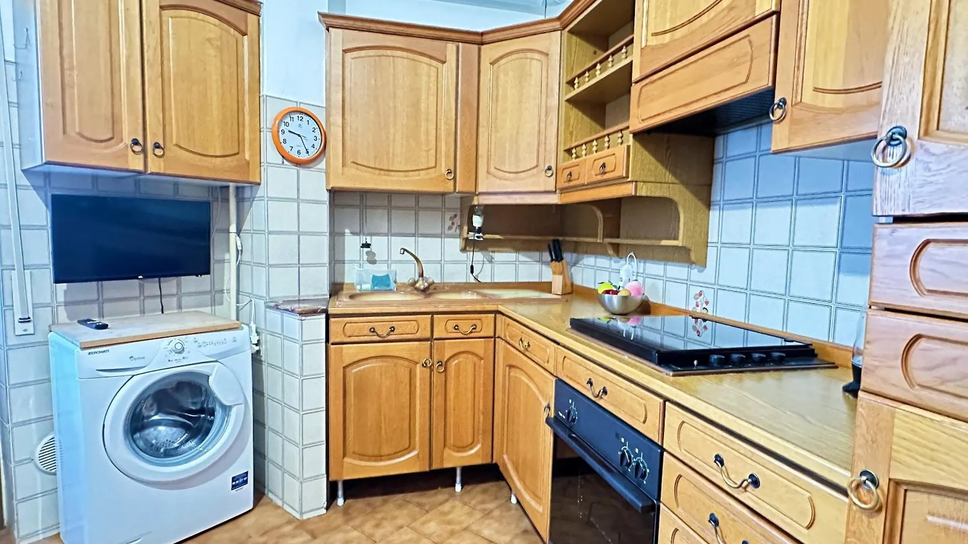 I-Host Apartment - Valsolda 3 Милан 0*,  Италия