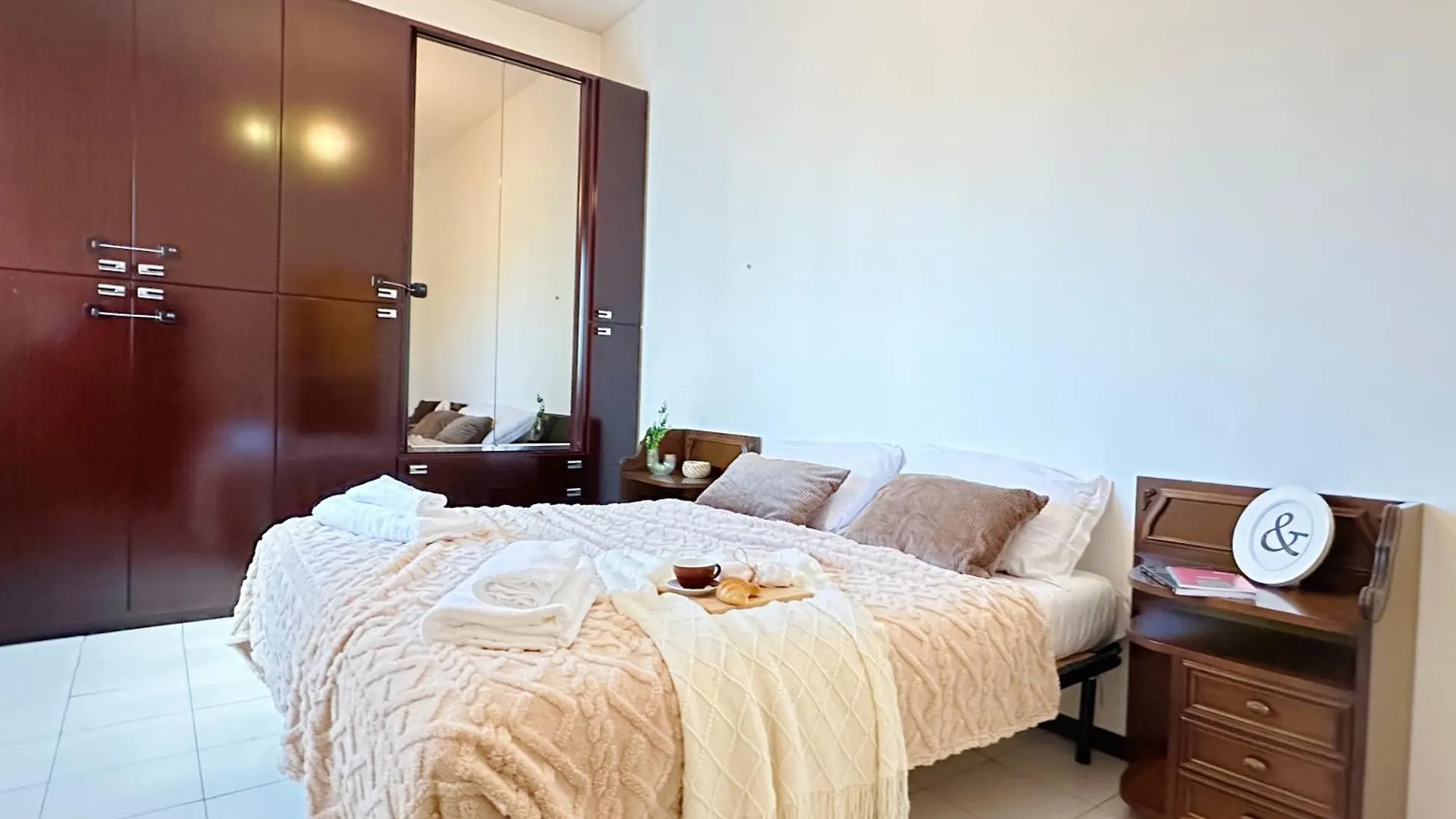 I-Host Apartment - Valsolda 3 Милан